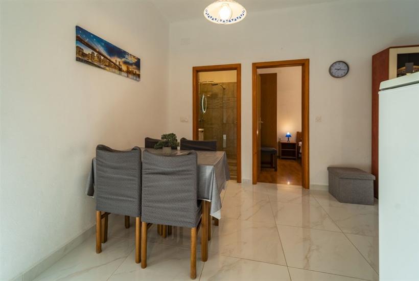 Apartment A5, for 4 persons