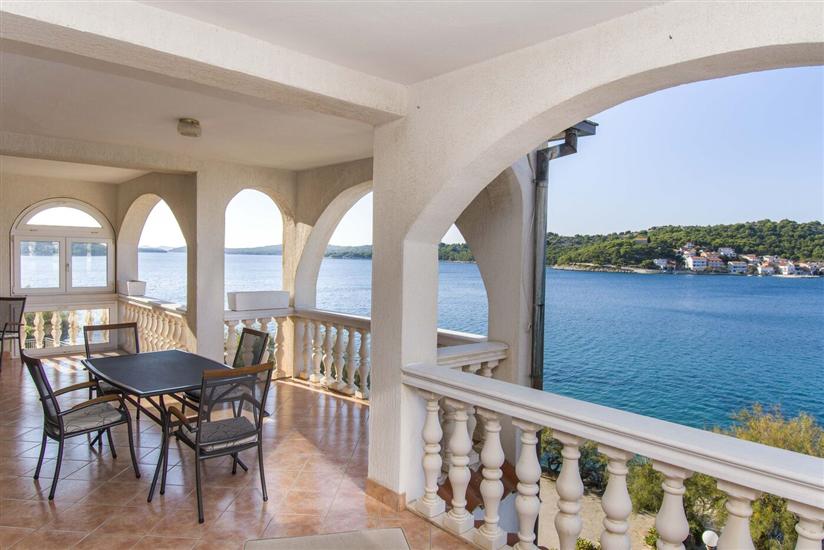 Apartment A7, for 4 persons