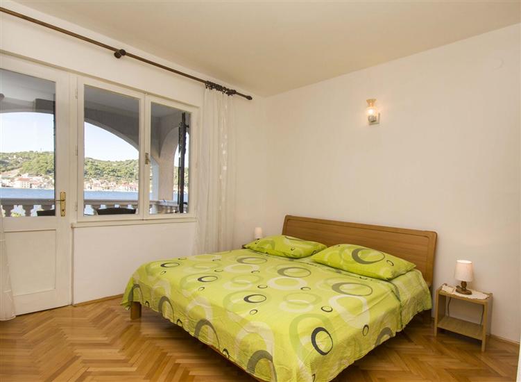 Room S3, for 2 persons