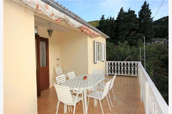 Apartment A1, for 8 persons