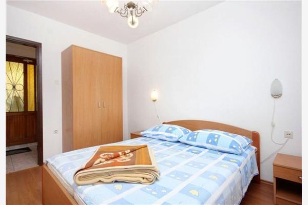 Apartment A1, for 8 persons