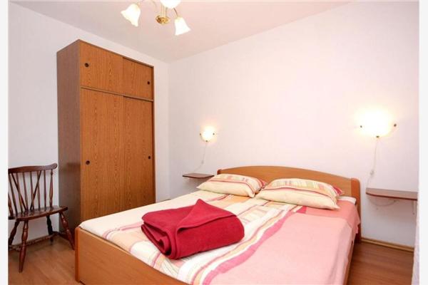 Apartment A1, for 8 persons