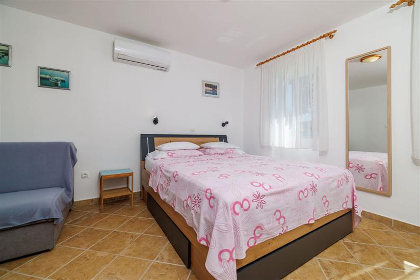 Apartment A1, for 3 persons