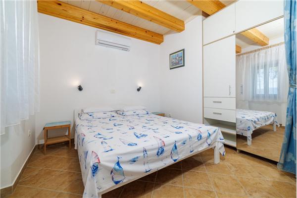 Apartment A2, for 3 persons