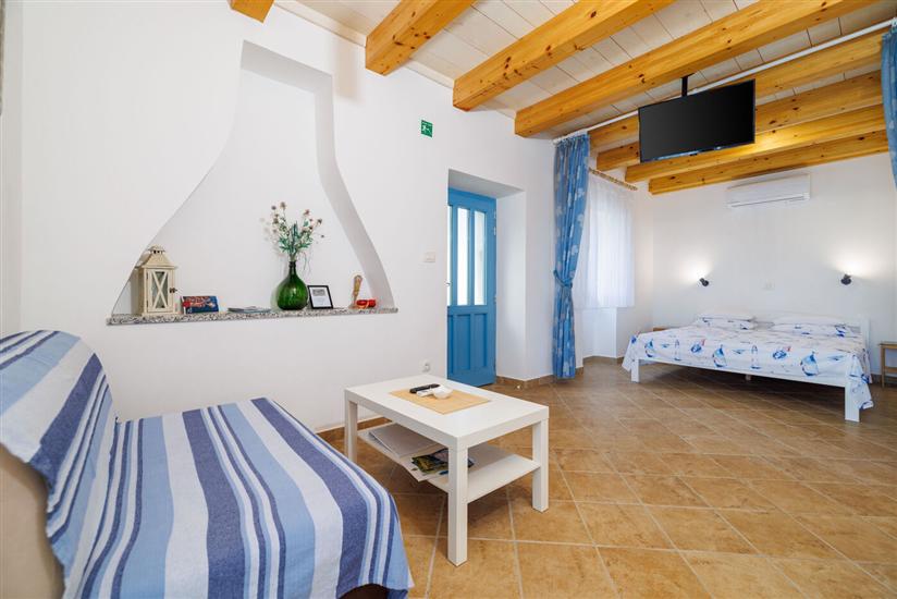 Apartment A2, for 3 persons