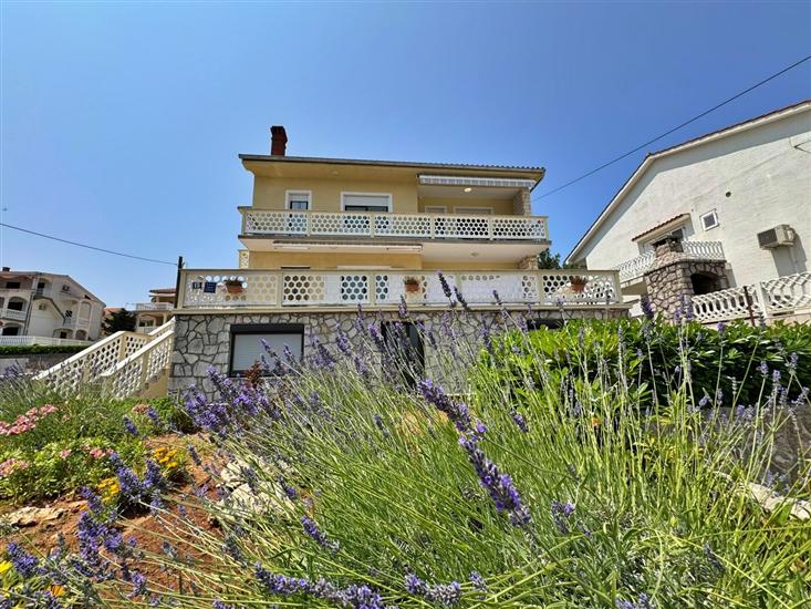 Apartment Rozi with Sea View