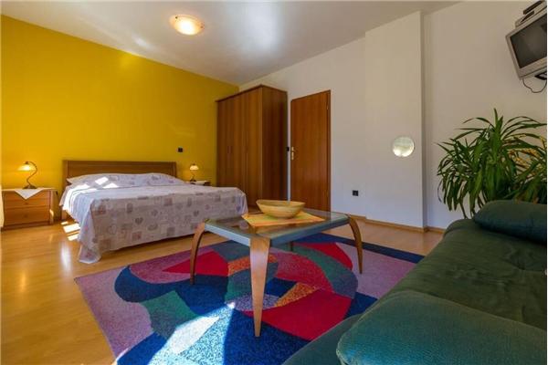 Apartment A2, for 3 persons