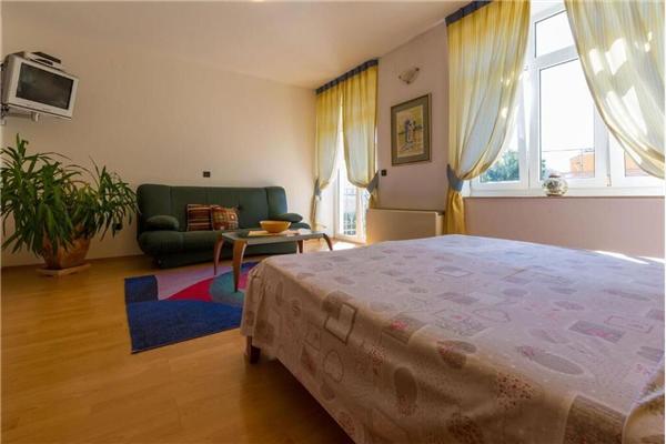 Apartment A2, for 3 persons