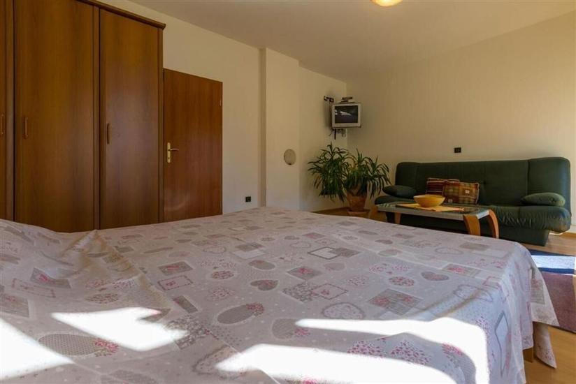 Apartment A2, for 3 persons