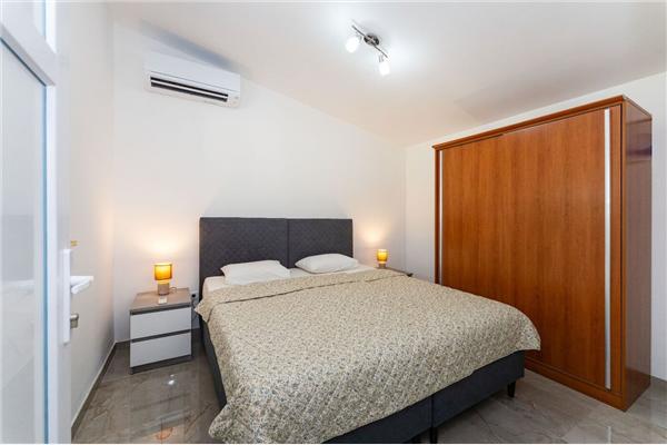 Kuća K1, za 6 osoba/e