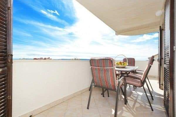 House K1, for 20 persons