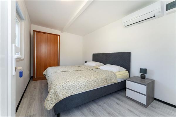 Kuća K1, za 6 osoba/e