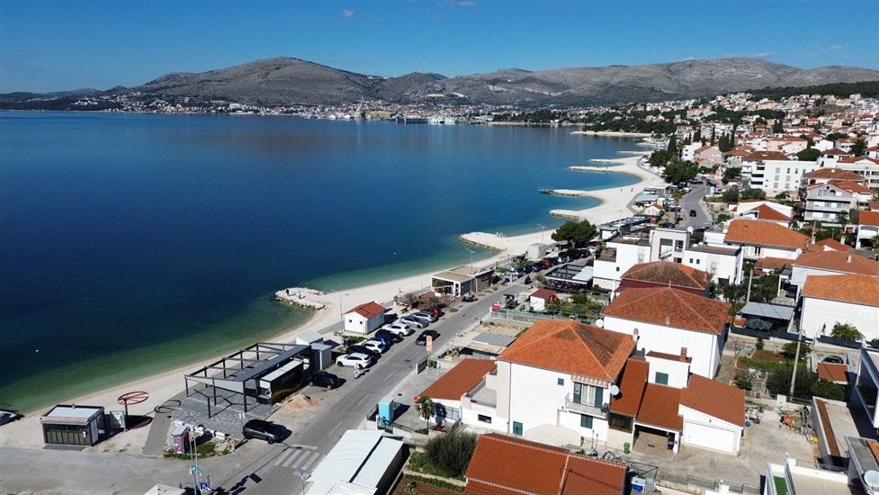 Hiša DD with heated pool