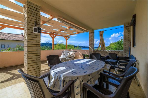 Apartment A1, for 8 persons