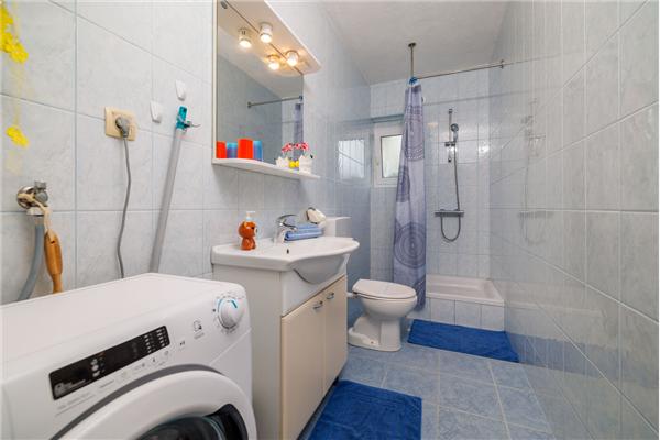 Apartment A2, for 5 persons