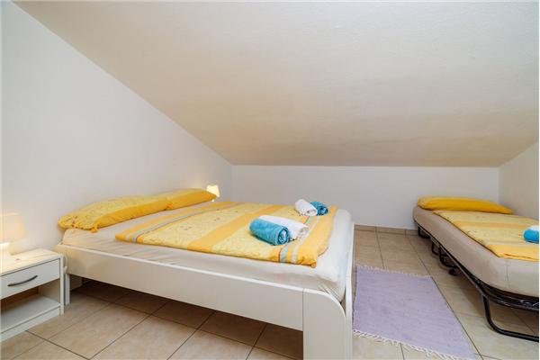 Apartment A4, for 7 persons