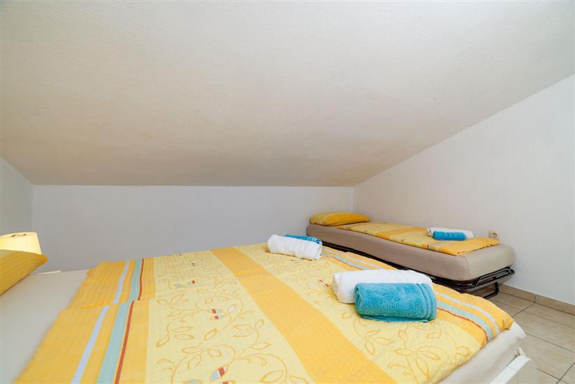 Apartment A4, for 7 persons