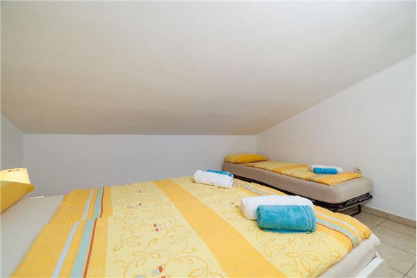 Apartment A4, for 7 persons