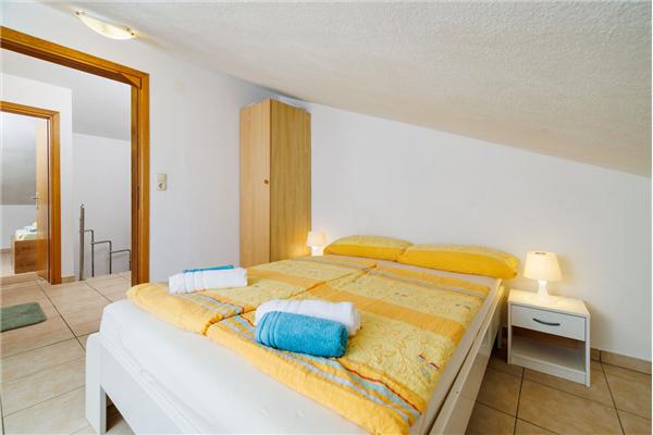 Apartment A4, for 7 persons