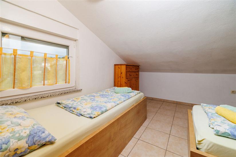 Apartment A4, for 7 persons