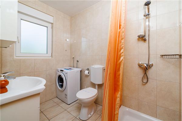 Apartment A4, for 7 persons