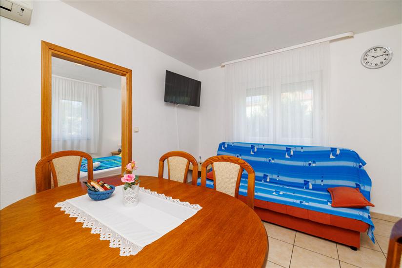 Apartment A4, for 7 persons