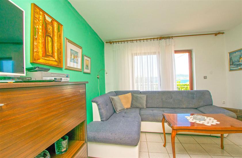 Apartment A1, for 5 persons