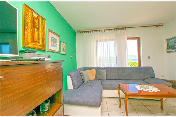 Apartment A1, for 5 persons