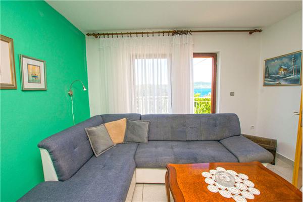 Apartment A1, for 5 persons