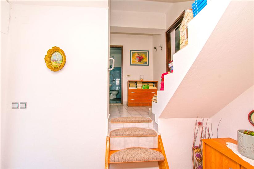 Apartment A1, for 5 persons