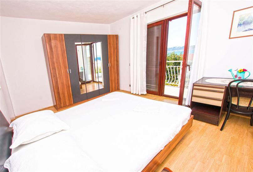 Apartment A1, for 5 persons