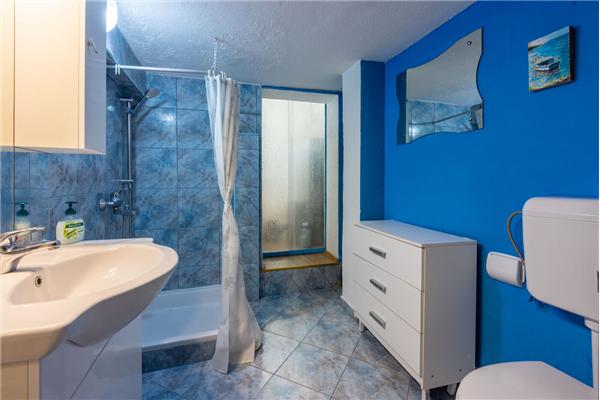 Apartment A1, for 6 persons