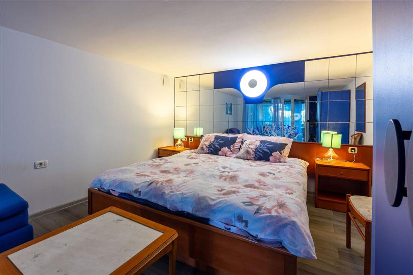 Apartment A1, for 6 persons