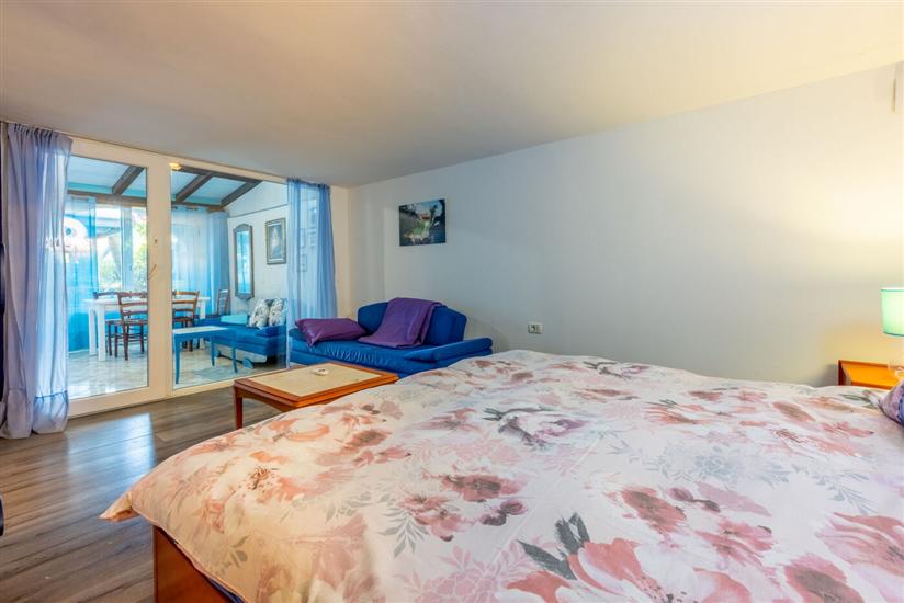 Apartment A1, for 6 persons