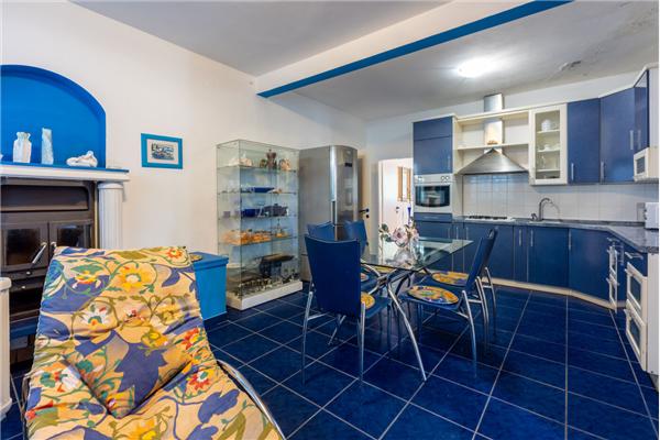 Apartment A2, for 6 persons