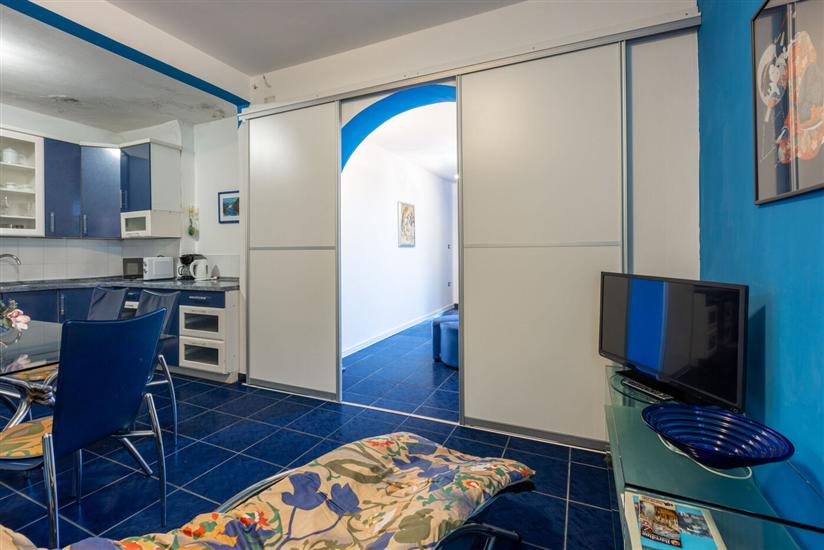 Apartment A2, for 6 persons
