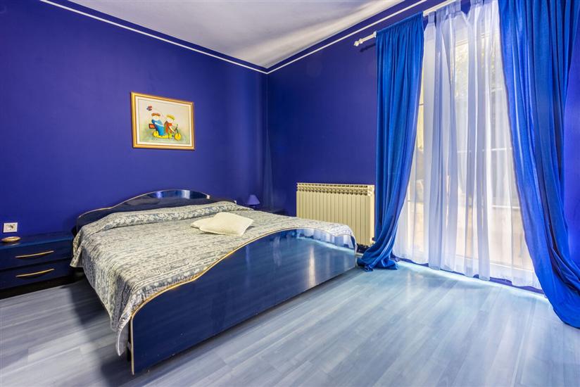 Apartment A2, for 6 persons