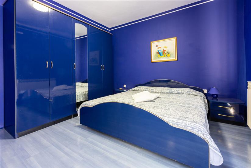 Apartment A2, for 6 persons