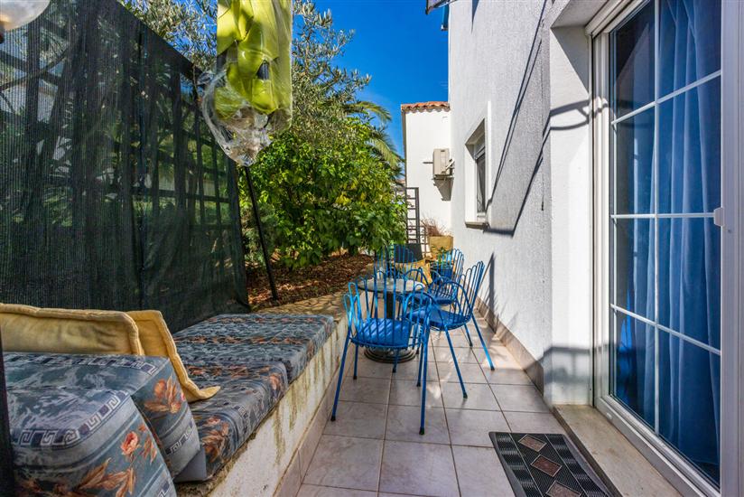 Apartment A2, for 6 persons