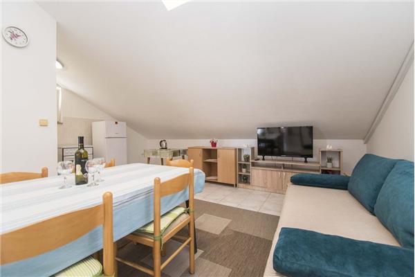 Apartment A6, for 5 persons