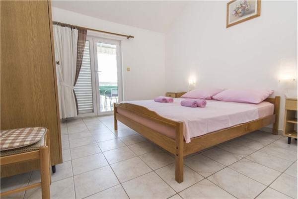 Apartment A6, for 5 persons