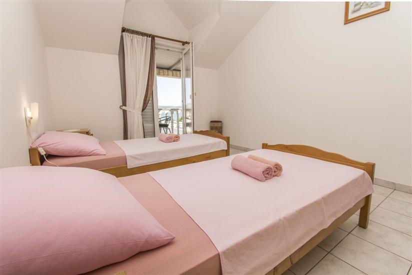 Apartment A6, for 5 persons