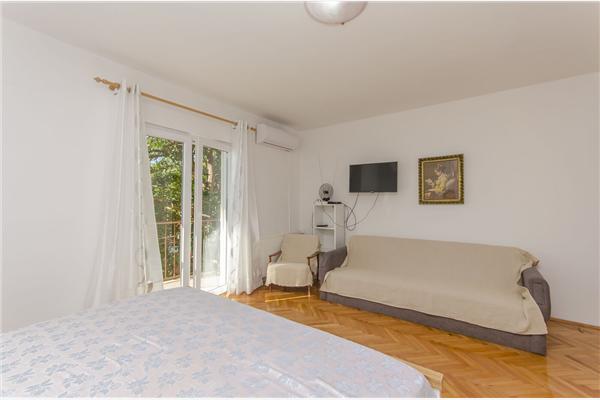 Apartment A2, for 3 persons