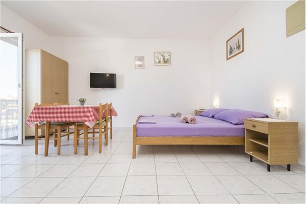 Apartment A8, for 2 persons