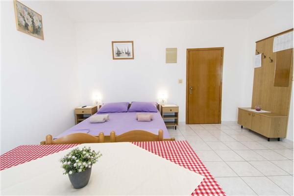 Apartment A8, for 2 persons