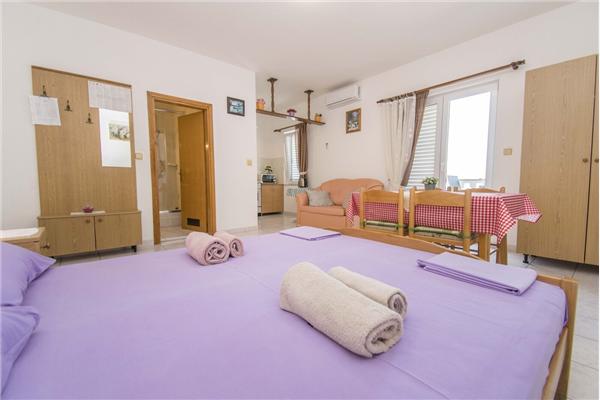 Apartment A8, for 2 persons