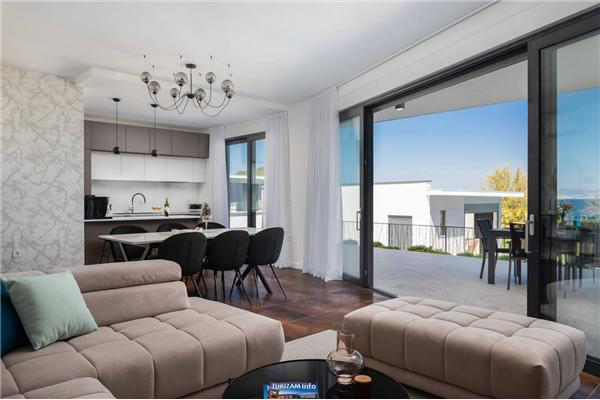 House K1, for 12 persons