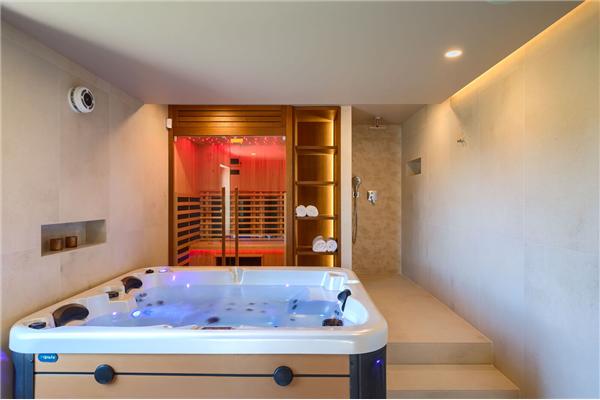 House K1, for 8 persons