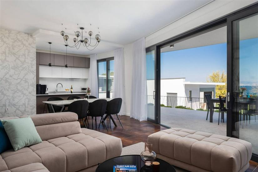 House K1, for 12 persons