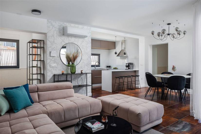 Apartment A1, for 5 persons